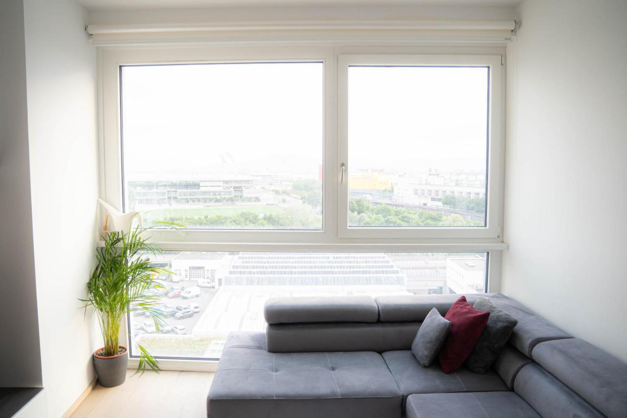 Restify10 - Skyline View - Fitness - Garge - Modern Apartment Виена Екстериор снимка